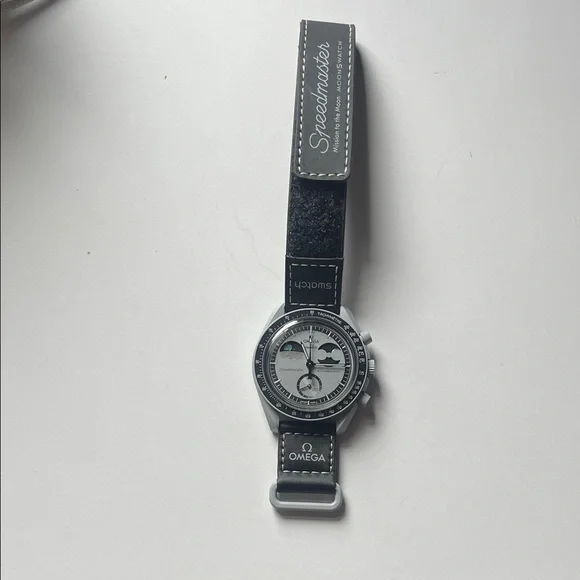 Omega x Swatch Speedmaster Misson to the Moon Watch - Picture 1 of 8